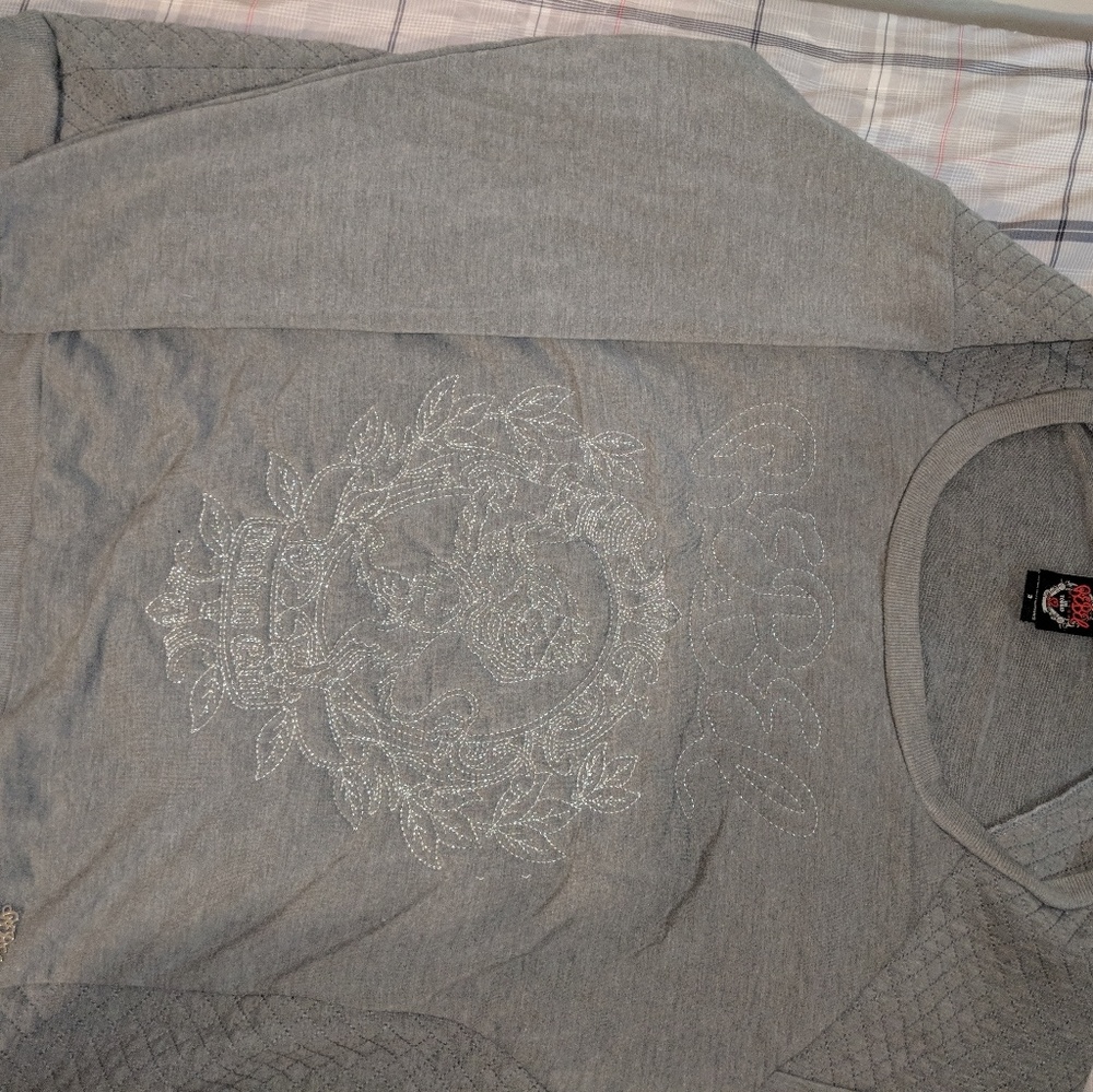 Rebel sweater Torrid